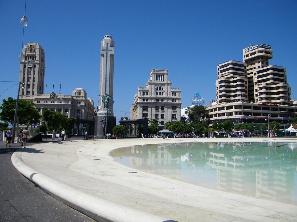 Canary Islands see a 0.3% increase in businesses registered with Social Security in April 2025